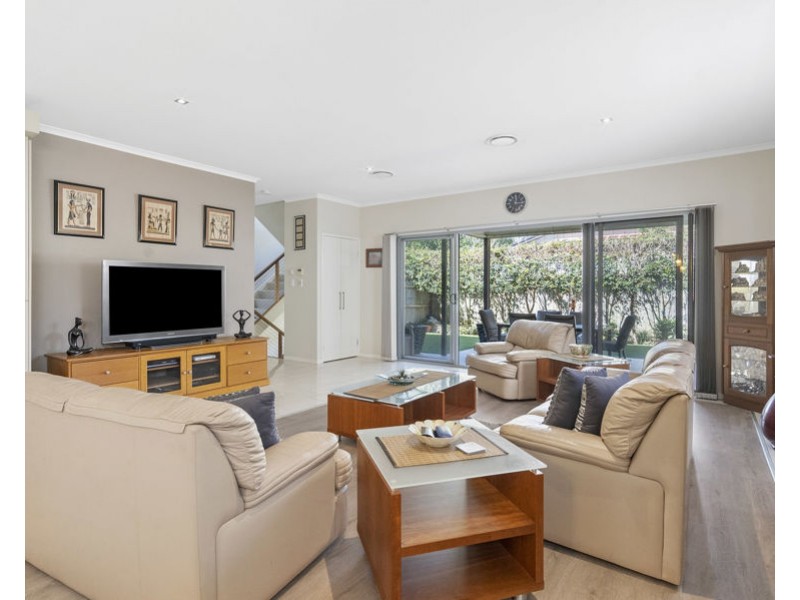 14 Birdwood Road, Holland Park West QLD 4121