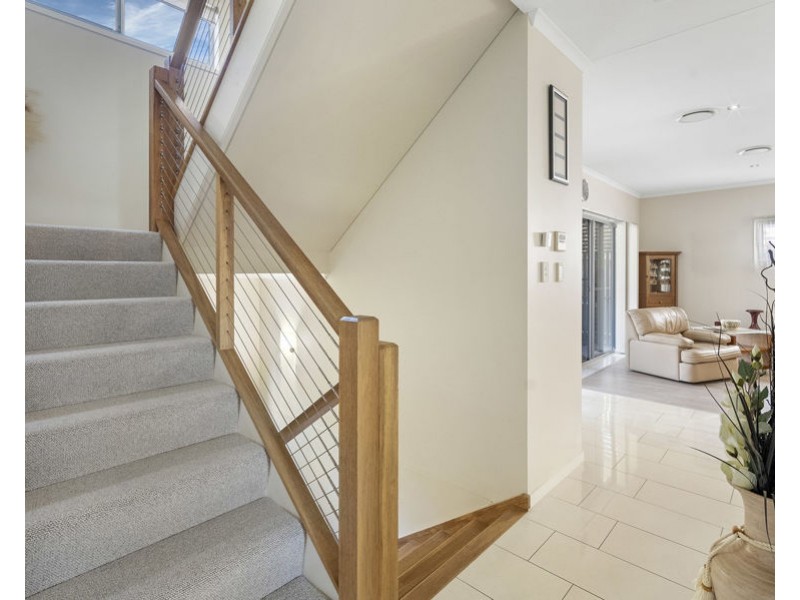 14 Birdwood Road, Holland Park West QLD 4121