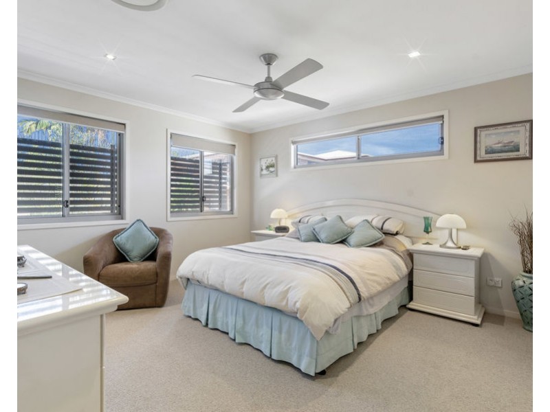 14 Birdwood Road, Holland Park West QLD 4121