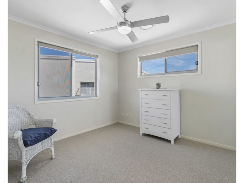 14 Birdwood Road, Holland Park West QLD 4121