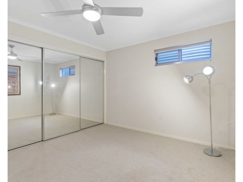 14 Birdwood Road, Holland Park West QLD 4121