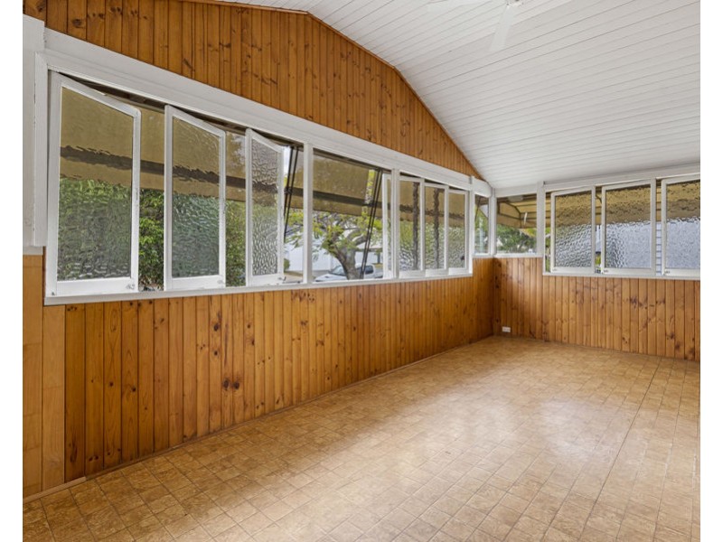 28 Barter Ave, Holland Park QLD 4121