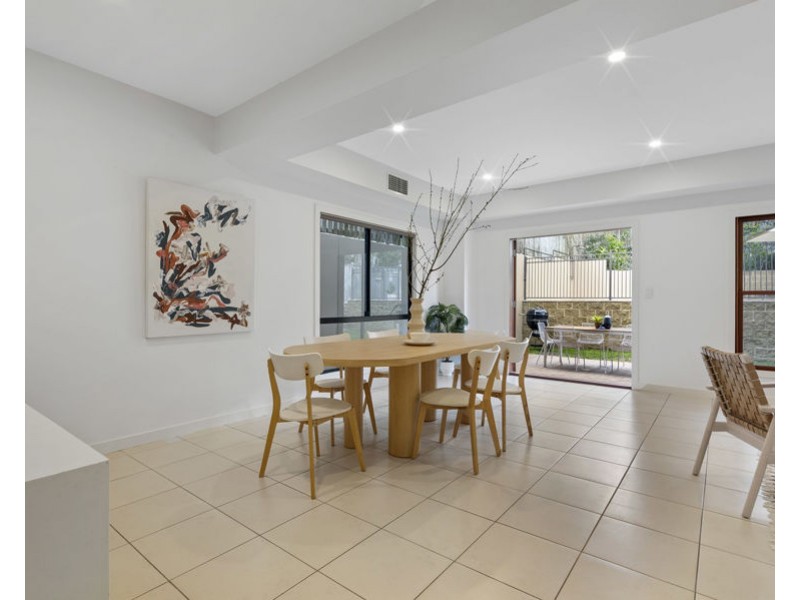 38 Meridian Street, Coorparoo QLD 4151