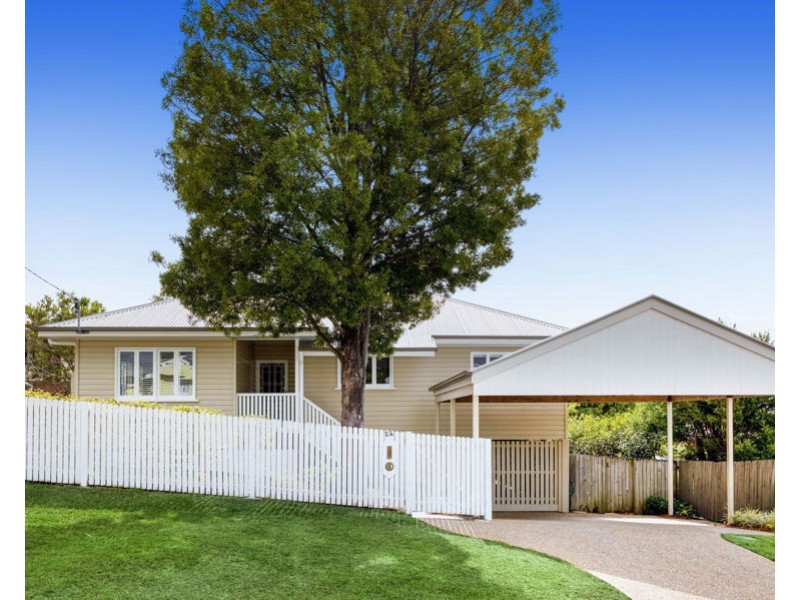24 Carnelian Street, Holland Park QLD 4121