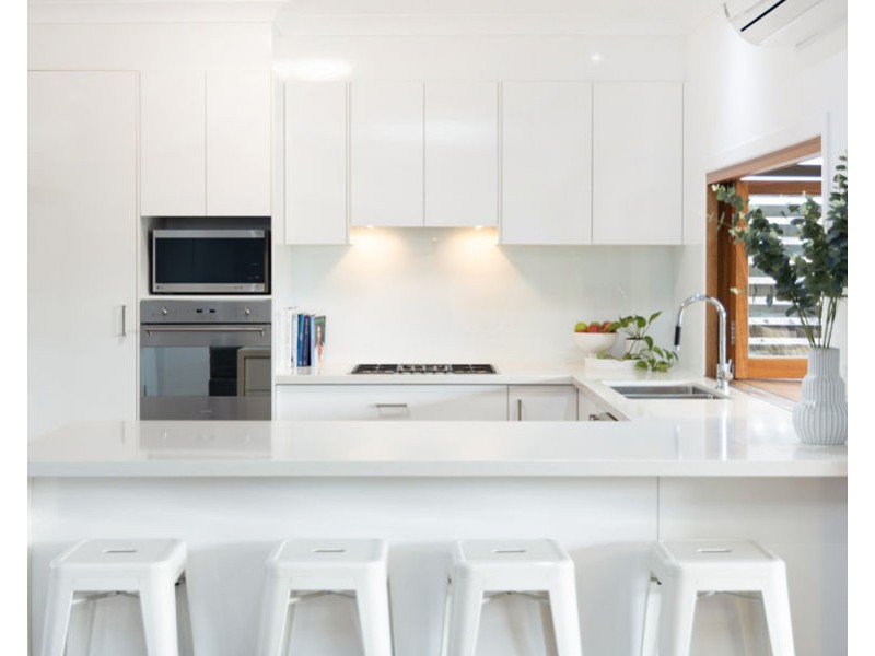 24 Carnelian Street, Holland Park QLD 4121