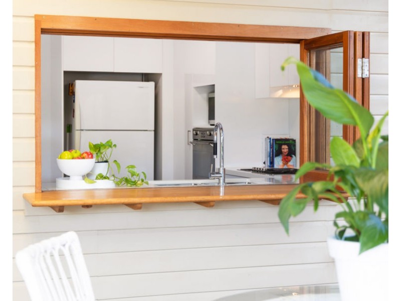 24 Carnelian Street, Holland Park QLD 4121