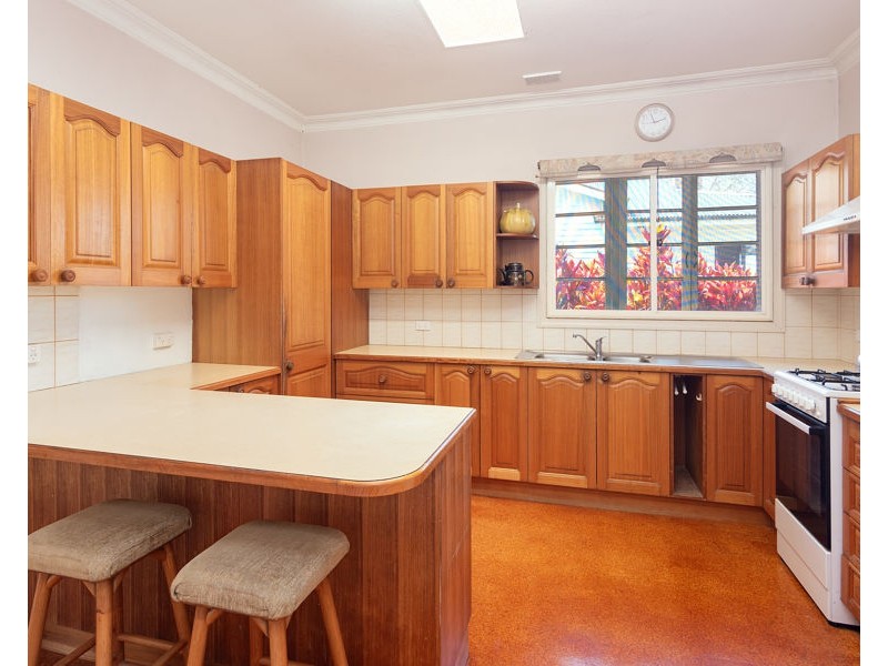 48 Manly Rd, Manly West QLD 4179