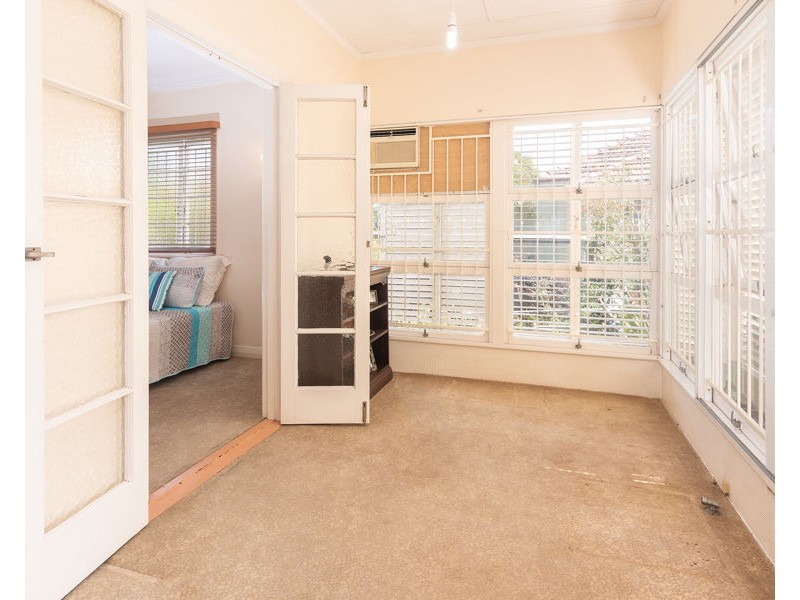 48 Manly Rd, Manly West QLD 4179