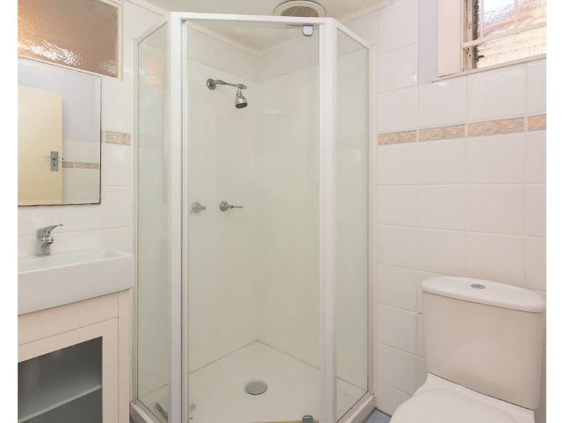48 Manly Rd, Manly West QLD 4179