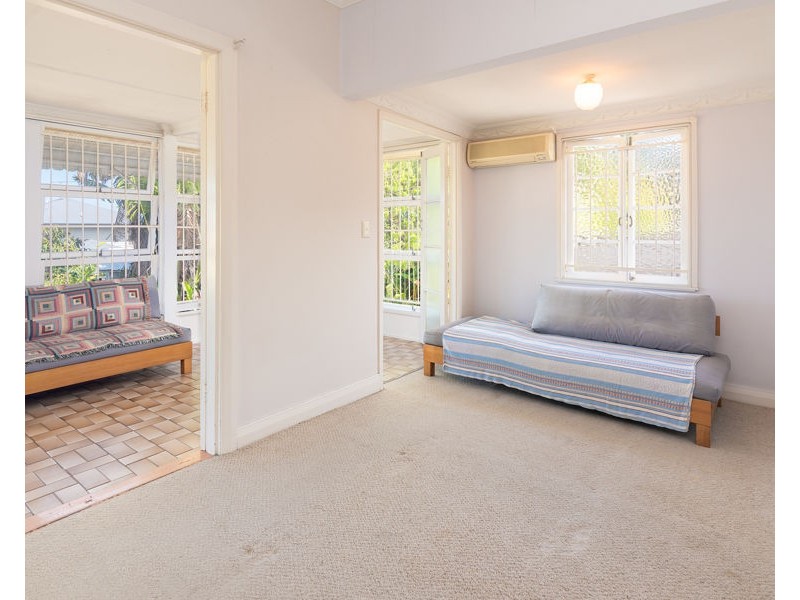 48 Manly Rd, Manly West QLD 4179