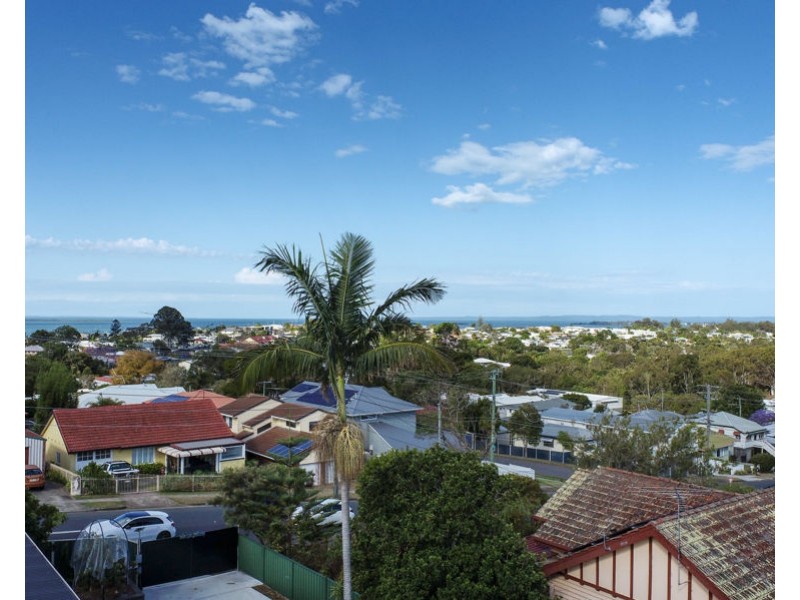 48 Manly Rd, Manly West QLD 4179