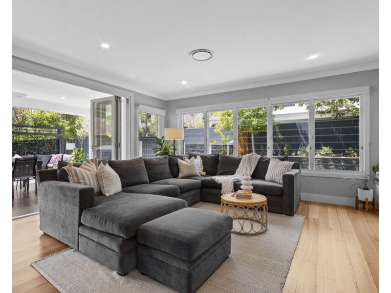 14 Brae Street, Coorparoo QLD 4151