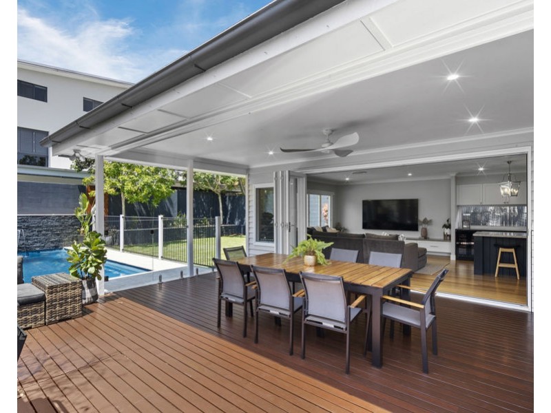 14 Brae Street, Coorparoo QLD 4151