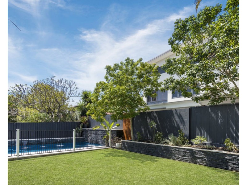 14 Brae Street, Coorparoo QLD 4151