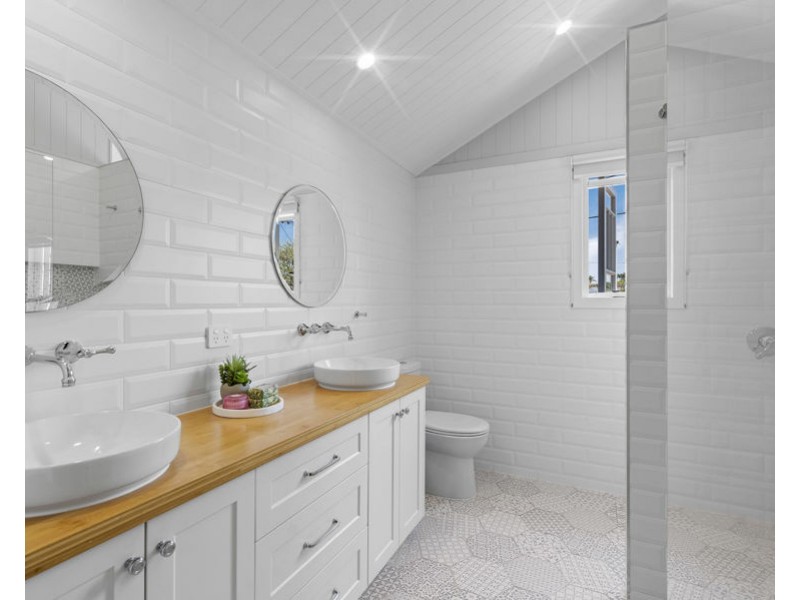 14 Brae Street, Coorparoo QLD 4151