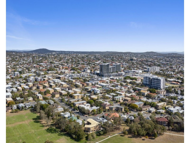 62 Jellicoe Street, Coorparoo QLD 4151