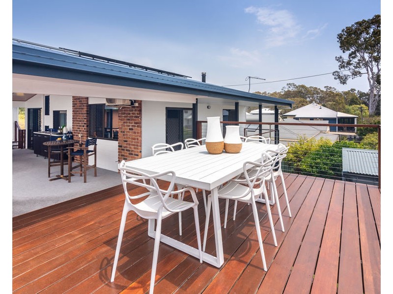 9-11 Nora St, Thorneside QLD 4158