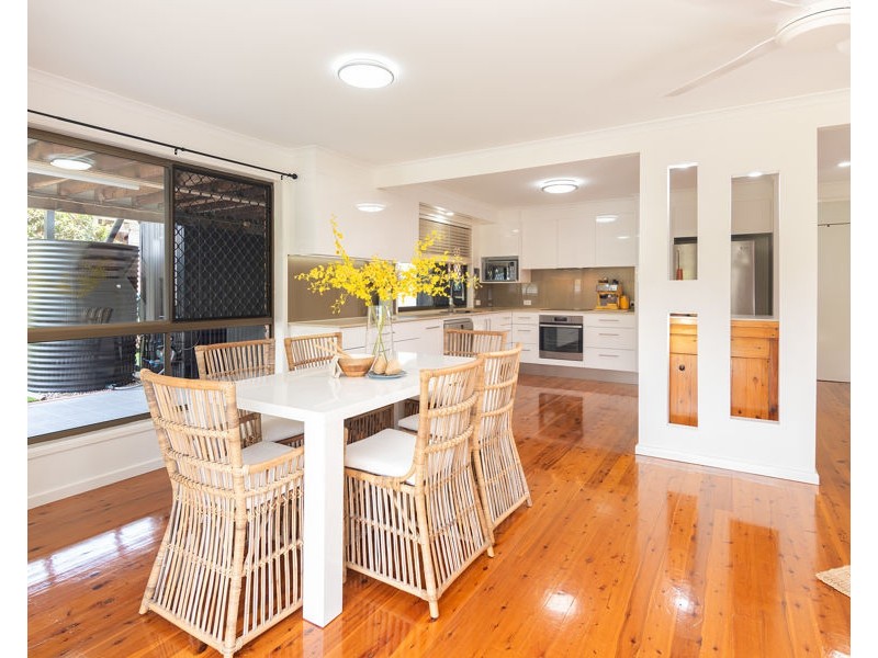 9-11 Nora St, Thorneside QLD 4158