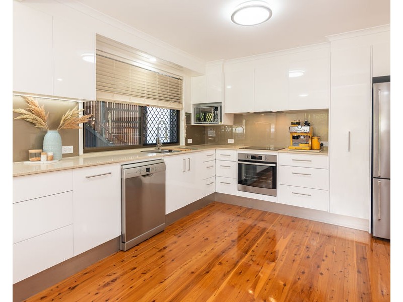 9-11 Nora St, Thorneside QLD 4158