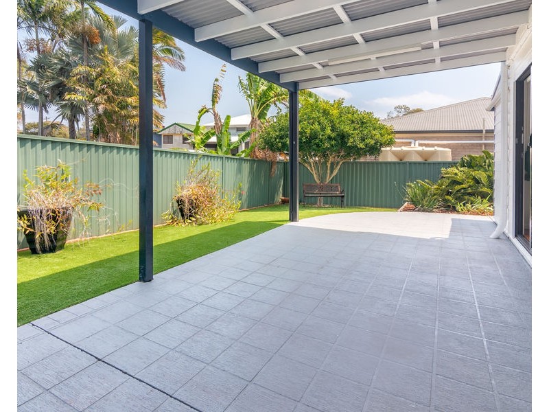 9-11 Nora St, Thorneside QLD 4158