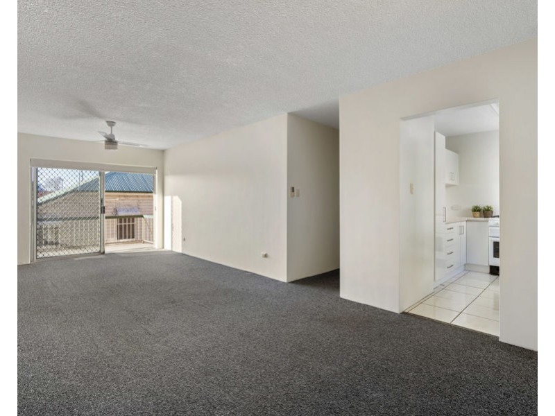 1/23 Holland St, Greenslopes QLD 4120