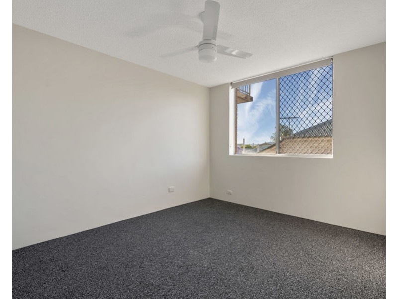 1/23 Holland St, Greenslopes QLD 4120