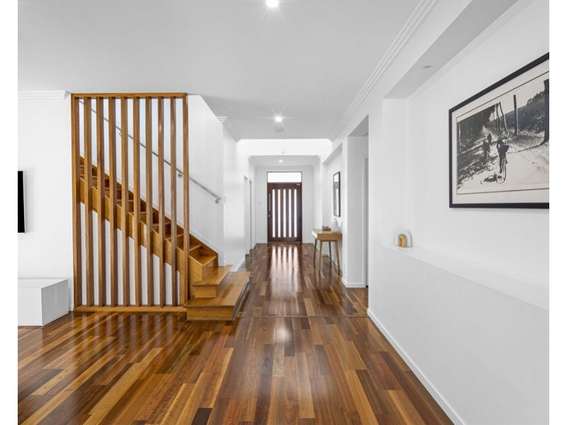60 Framont Ave, Holland Park QLD 4121
