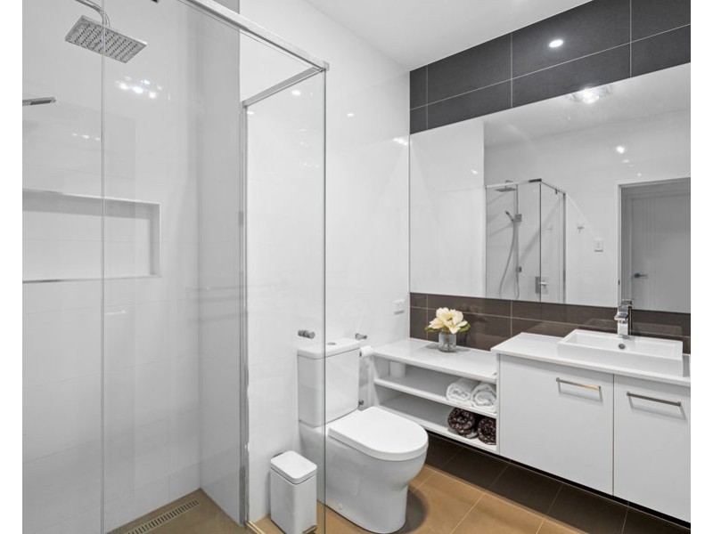 60 Framont Ave, Holland Park QLD 4121