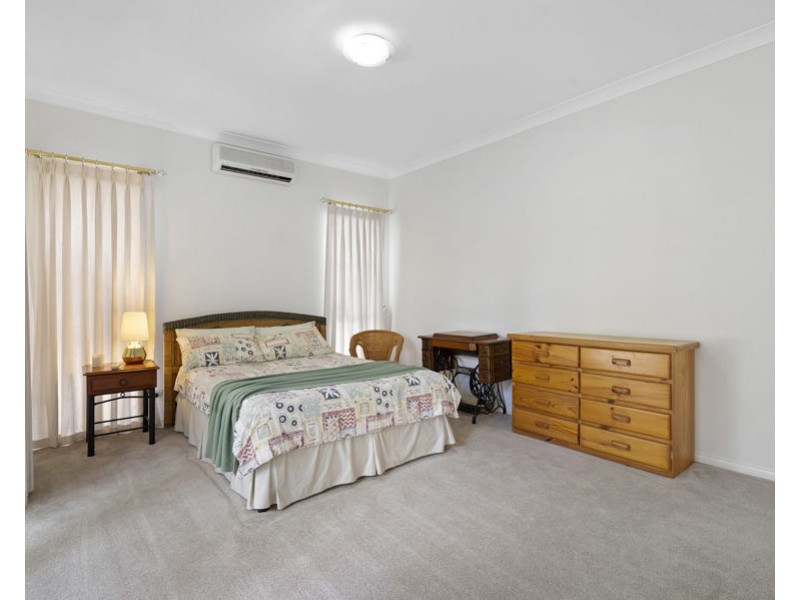 12 Carnoustie Pl, Carindale QLD 4152