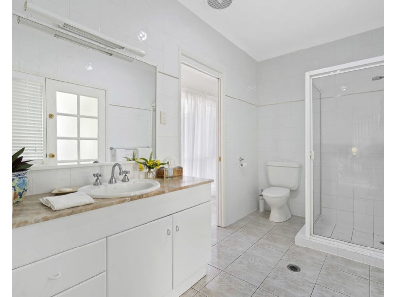 12 Carnoustie Pl, Carindale QLD 4152