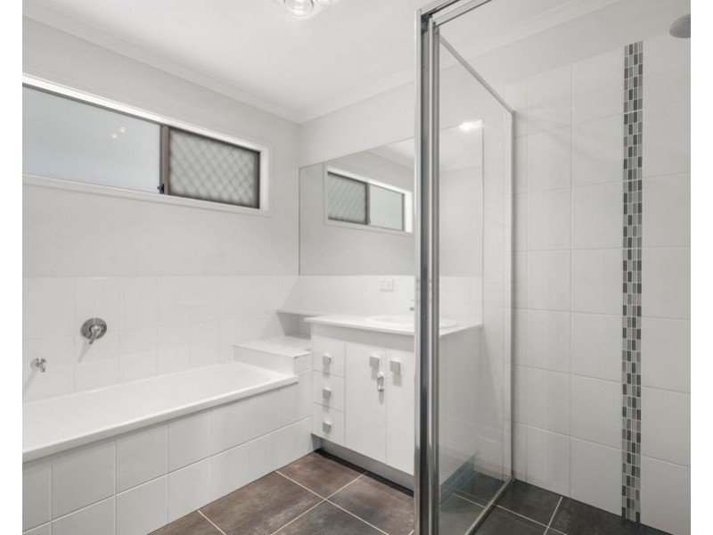 121 D’arcy Rd, Seven Hills QLD 4170