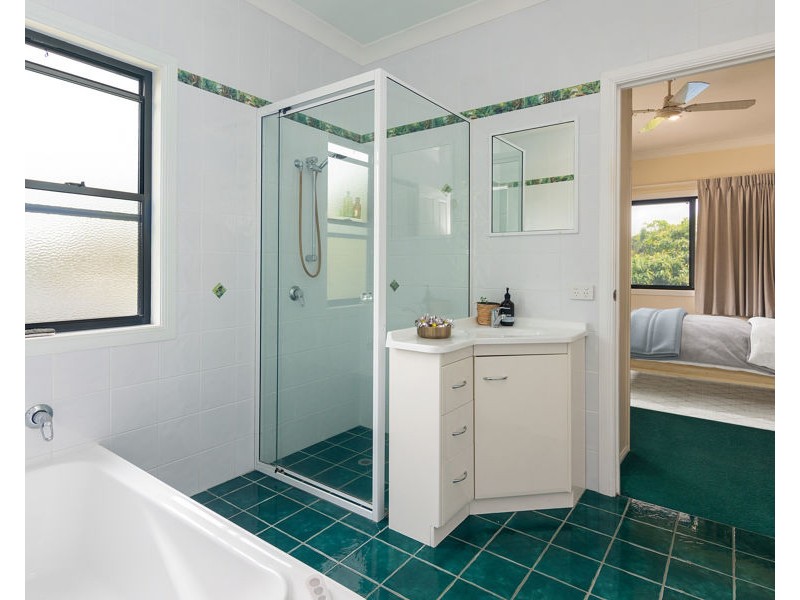 168a Hindes St, Lota QLD 4179