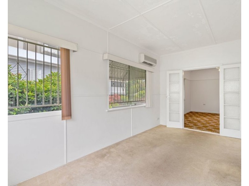 16 Harold Street, Holland Park QLD 4121