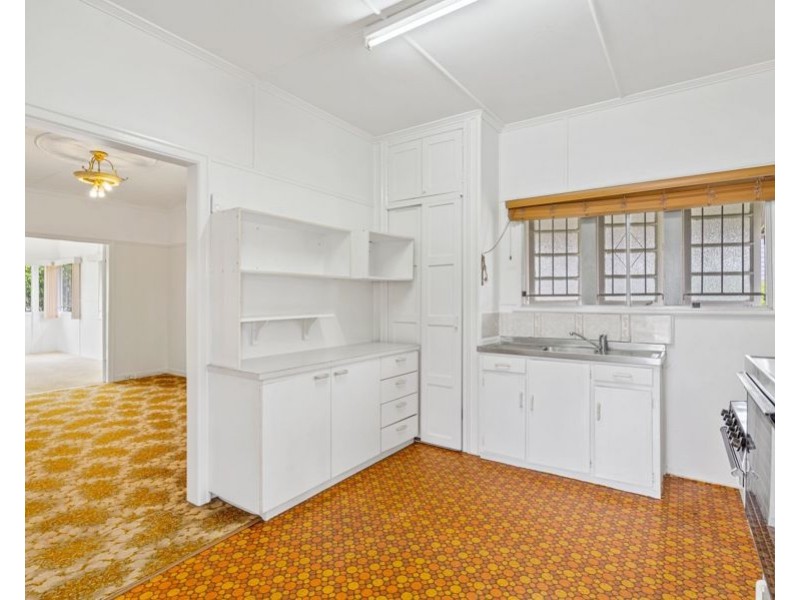 16 Harold Street, Holland Park QLD 4121