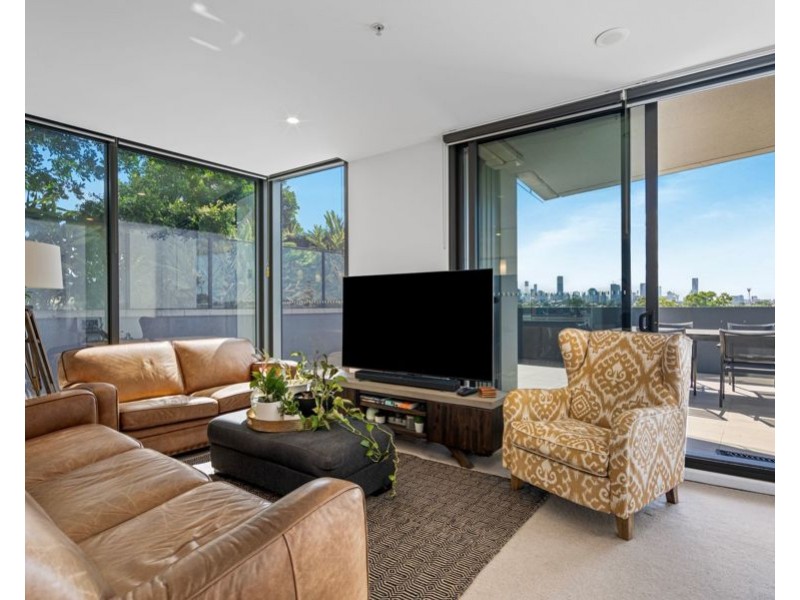 10401 / 300 Old Cleveland Rd, Coorparoo QLD 4151