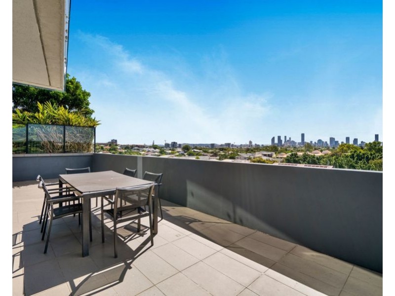 10401 / 300 Old Cleveland Rd, Coorparoo QLD 4151