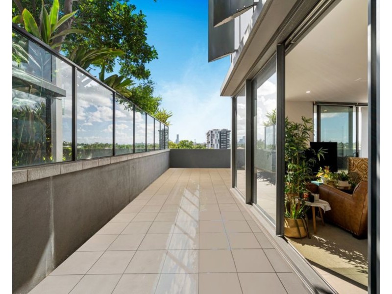 10401 / 300 Old Cleveland Rd, Coorparoo QLD 4151