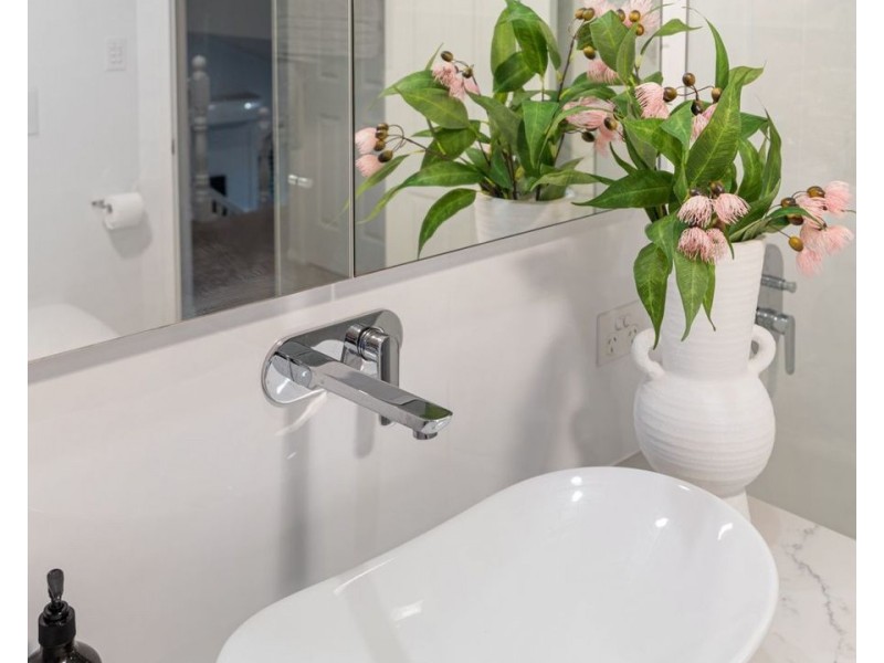 9 Pinehurst Place, Carindale QLD 4152