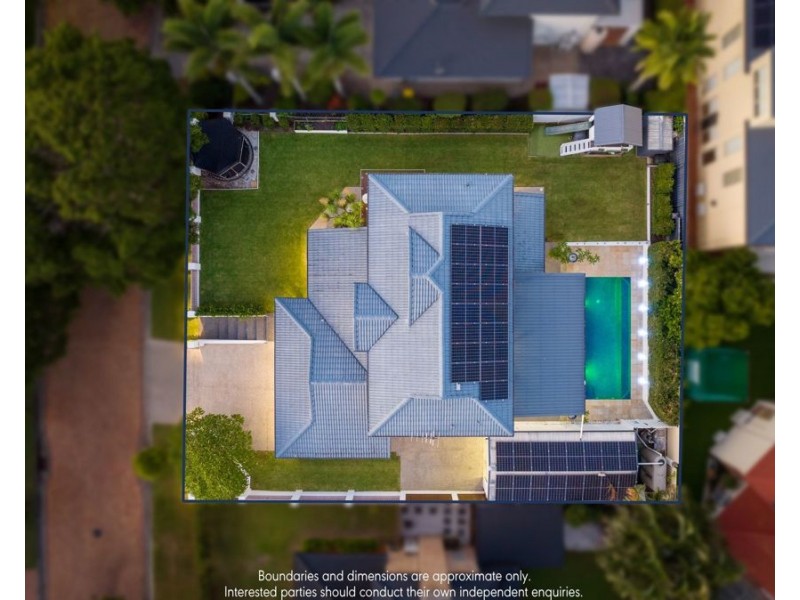 9 Pinehurst Place, Carindale QLD 4152