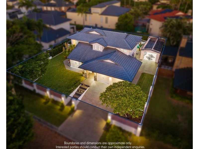 9 Pinehurst Place, Carindale QLD 4152