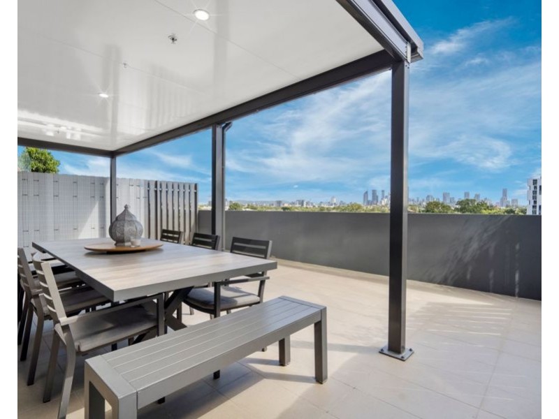 10403 / 300 Old Cleveland Rd, Coorparoo QLD 4151