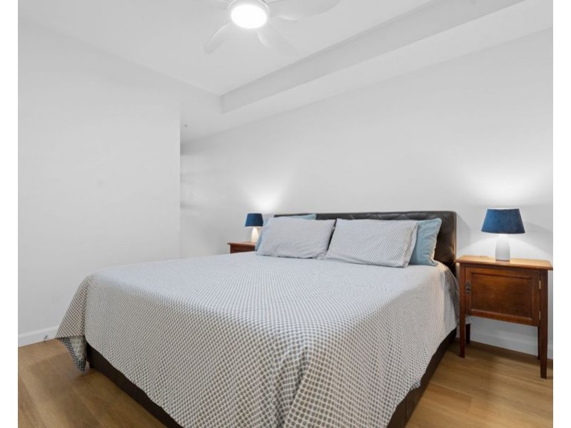 10403 / 300 Old Cleveland Rd, Coorparoo QLD 4151