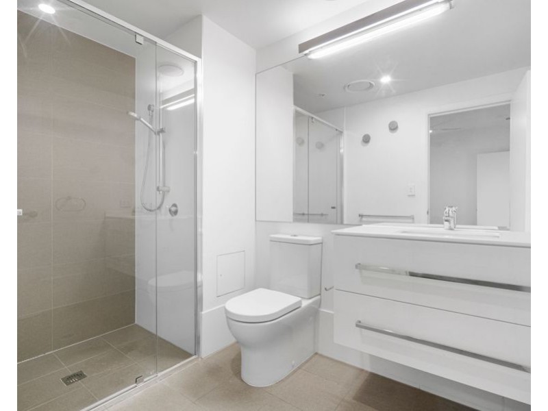 10403 / 300 Old Cleveland Rd, Coorparoo QLD 4151