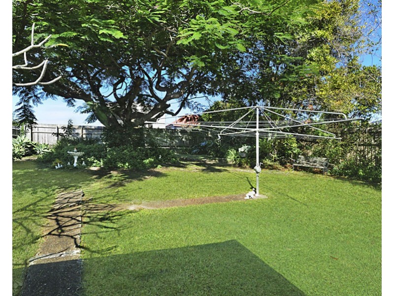 61 Melbourne Ave, Camp Hill QLD 4152