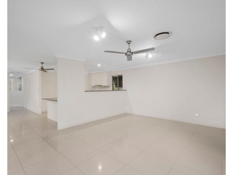 18 Homewood Pl, Carindale QLD 4152