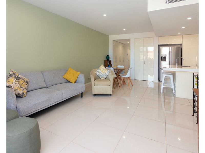 10/29-31 Shore Street East, Cleveland QLD 4163