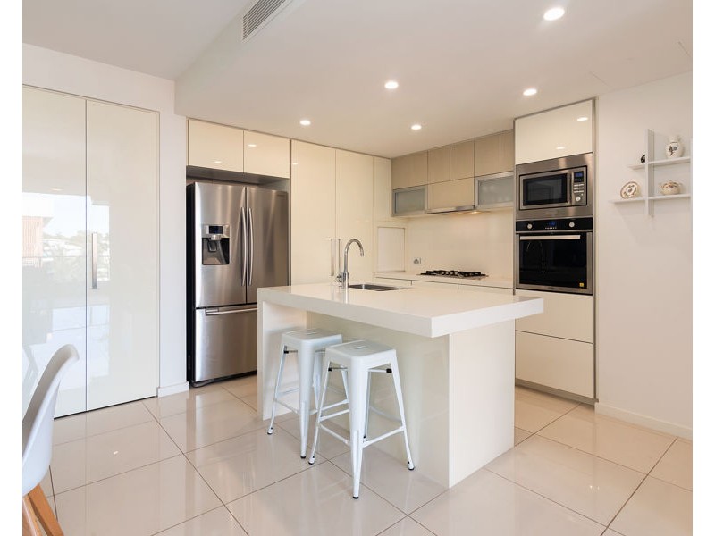 10/29-31 Shore Street East, Cleveland QLD 4163