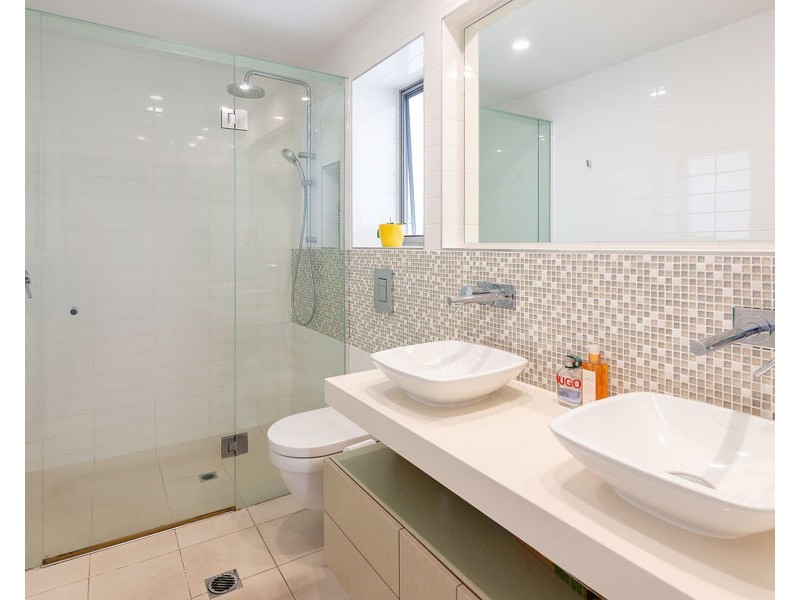 10/29-31 Shore Street East, Cleveland QLD 4163