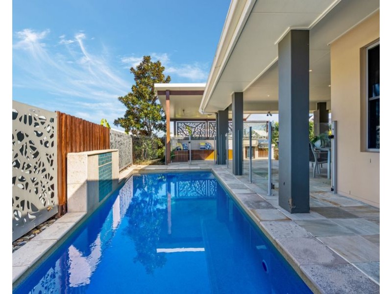 15 Wills st, Coorparoo QLD 4151