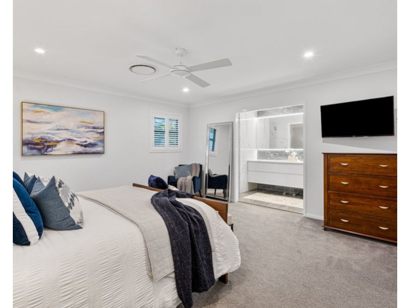 15 Wills st, Coorparoo QLD 4151
